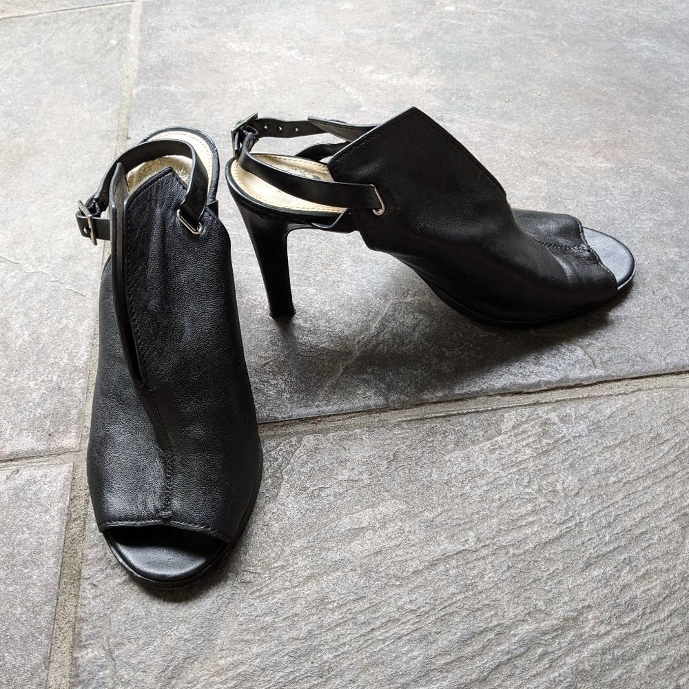 Vince Camuto Black Peep Toe Leather Heels Size 7.5M